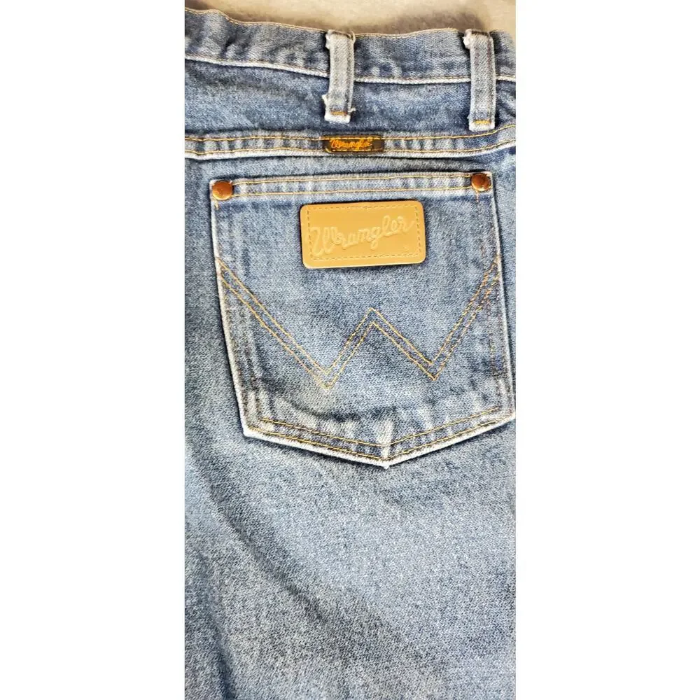 Wrangler Mens 30x30 Medium Wash Straight Leg Western cowboy rodeo ranch wear